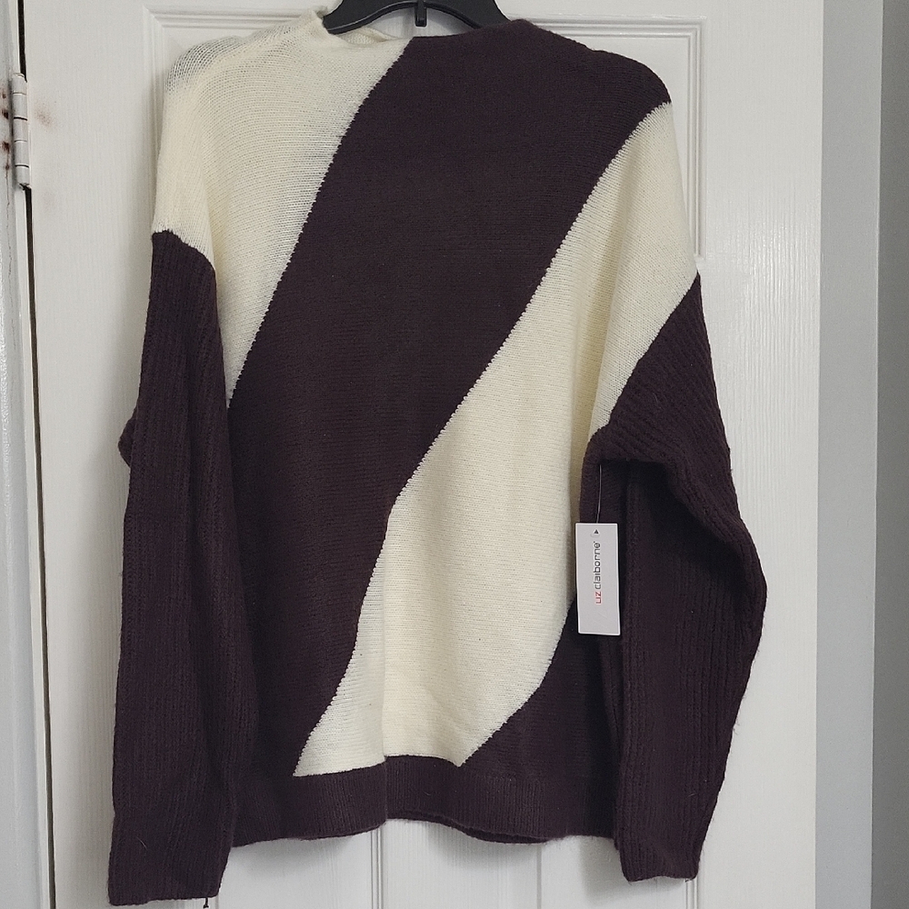 Liz Claiborne Dark Purple and Cream Geometric Sweater